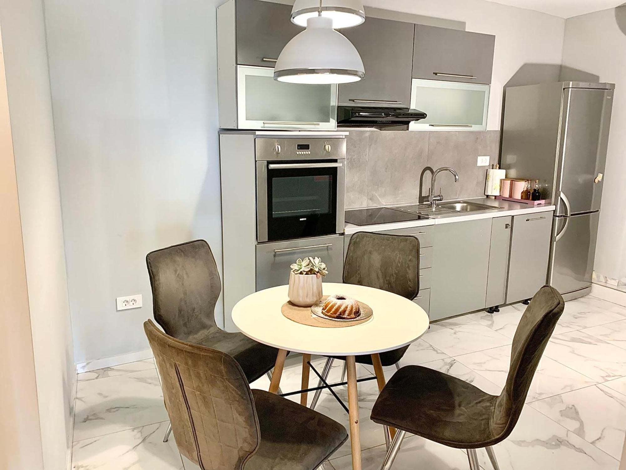 Deluxe Suites Mandic Омиш Экстерьер фото